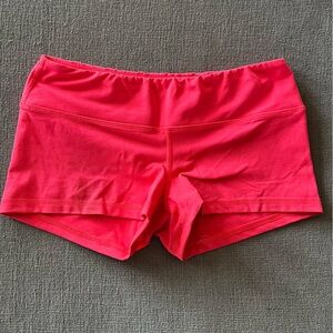 Fleo Red Shorts Size L